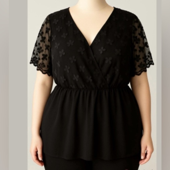 BloomChic Tops - NWT!Elegant Black Floral elastic waist top Size 30 or 6X